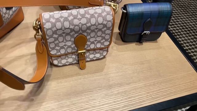 NEW Coach Demi Bags AND Plaid Prints! смотреть онлайн