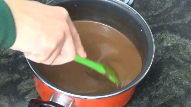 Chocolate Caliente Con Nata Montada Y Mini Nubes