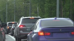 Обочечник ругается, не дали проехать!