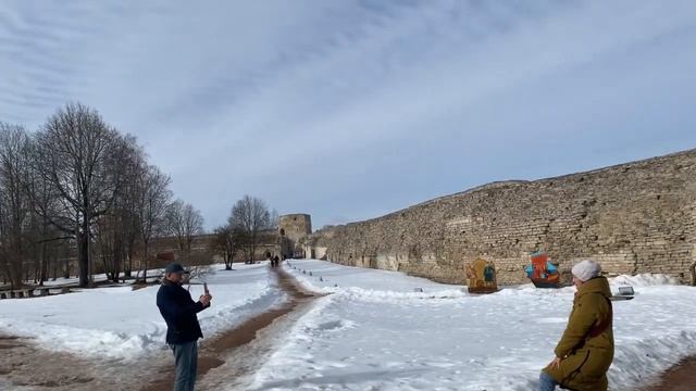 Изборгская крепость и Псково-Печерский монастырь смотреть онлайн