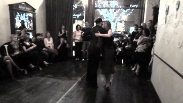 Ted Roe and Heather Morrow perform tango to Soha's Mil Pasos in Aspen, CO in Jan 2012 смотреть онлайн