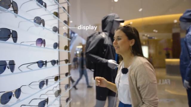 Angelina goes shopping in Los Angeles – On the go with EF #116 смотреть онлайн