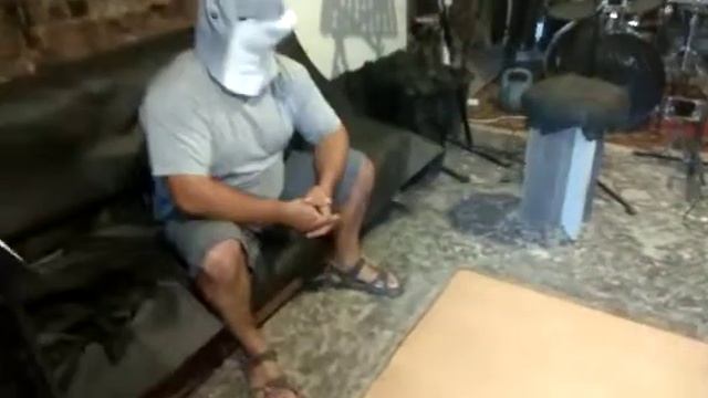 Дельфин живет в гараже!!! смотреть онлайн
