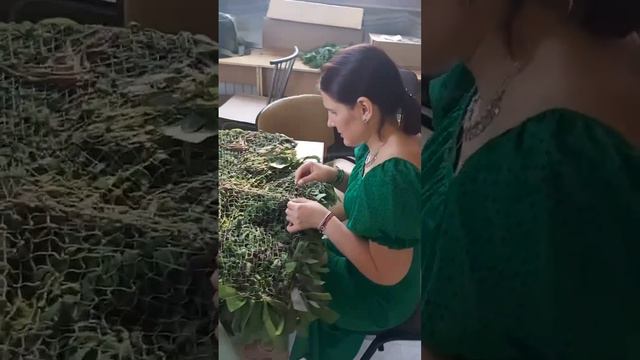 Работают девочки в Покровско-Татианинском соборе смотреть онлайн