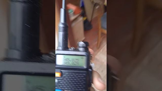 Рация принимает странный сигнал на 145 МГц