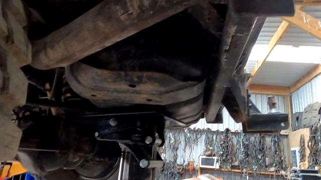 M90 Supercharged Prado fuel pump Change. смотреть онлайн
