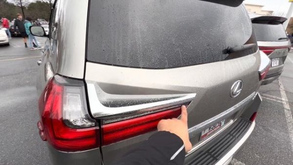 2022 Lexus LX 600 Executive vs 2020 LX 570 Modified! Comparison!