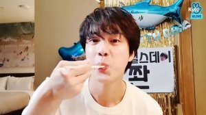 Трансляция Джина в день рождения на Vlive