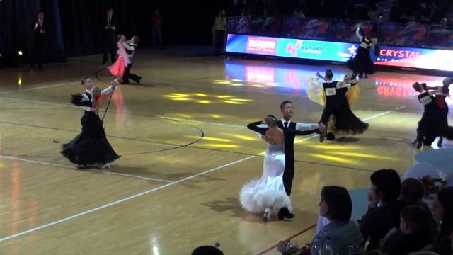 Первенство России Юниоры 1 10 танцев 1/2 Венский Вальс Гудовский Георгий - Шаймярдянова Камилла смотреть онлайн