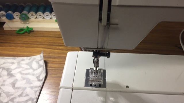 How to thread a Pfaff Varimatic (all models have the same frame) смотреть онлайн