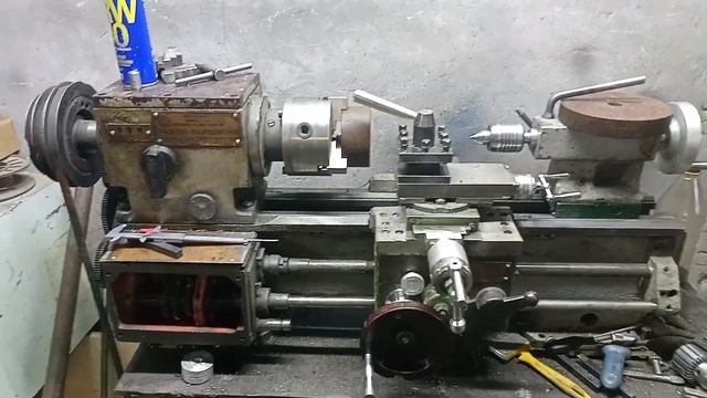 Токарный станок ТВ-7. Точу шкив для электродвигателя. смотреть онлайн