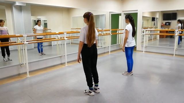 РОК-Н-РОЛЛ ВПЕРЕДИ! смотреть онлайн