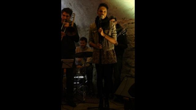 FOOLISH SKA JAZZ ORCHESTRA : All About That Bass ft. Célia Kaméni & Marion Amirault смотреть онлайн