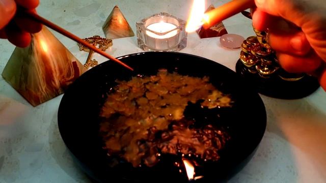 ОЧЕНЬ ВАЖНЫЕ ВЕСТИ ДЛЯ ВАС ОТ ВОСКОВОЙ СВЕЧИ. Гадание на воске. смотреть онлайн