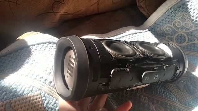 JBL CHARGE 3 GG смотреть онлайн