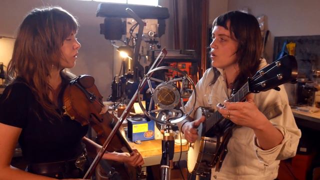 Mama's Broke - How It Ends (Live at Ear Trumpet Labs) смотреть онлайн