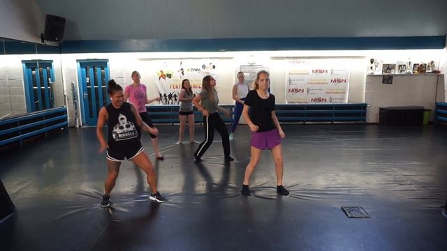 Zumba - Voor jou - Gio, Keizer/choreo by Naomi Tuhehay смотреть онлайн