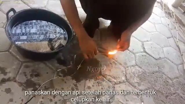 Proses pembentukan kerajinan bunga hias bambu ulir -NGOYO45 смотреть онлайн