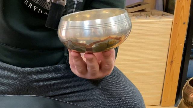 Поющая чаша литая - Серебро, диаметр 13 см смотреть онлайн