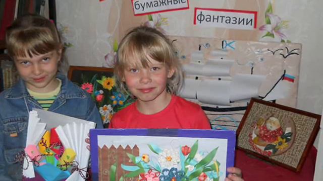 Видеоотчёт «Маршруты летнего чтения -2015 в Татарской библиотеке» Нерехтского района смотреть онлайн