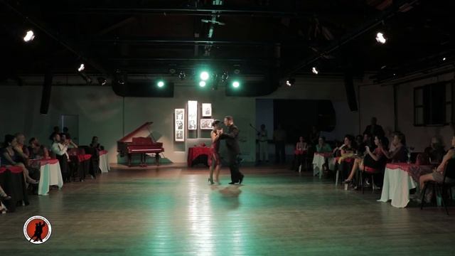 Bianca Gonzalez e Fernando Decampos - Segunda Apresentação - I Encontro Baiano de Tango смотреть онлайн
