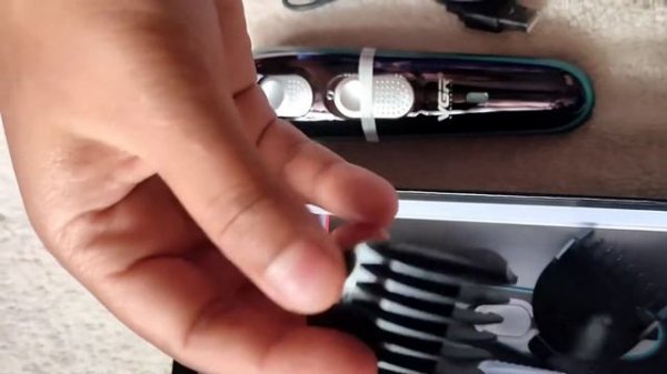 VGR V-055 Rechargeable Hair and Beard Trimmer Unboxing Waterproof under Rs2000