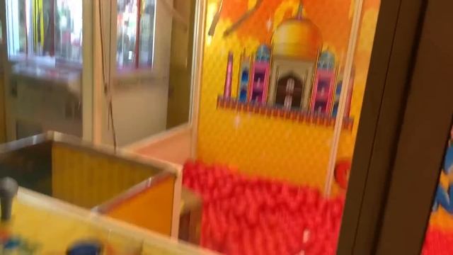KICKED OUT for winning CASH from GIANT CLAW MACHINE!! смотреть онлайн