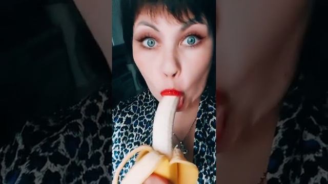 По другому банан можешь есть смотреть онлайн