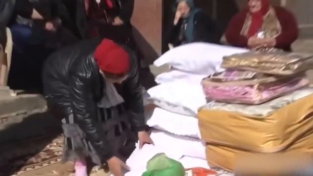 Цыганская Свадьба в 11 ЛЕТ и Другие Ужасные Свадебные Традиции Цыган смотреть онлайн