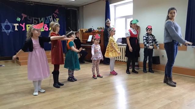 ТАНЕЦ ФРУКТОВЫХ ДЕРЕВЬЕВ МЛ ГРУППА 2 смотреть онлайн