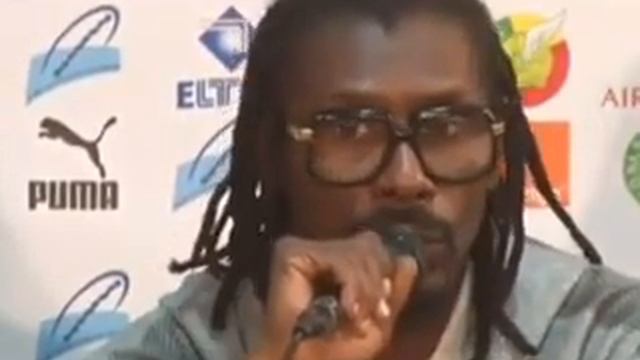 Vidéo -Aliou Cissé explique les raisons de l'absence Kara Mbodj смотреть онлайн
