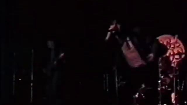 Rock Wood covering AC/DC's Highway to Hell 1993 смотреть онлайн