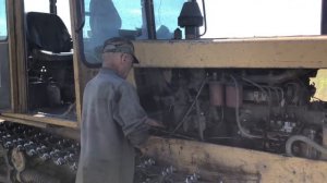 Пуск с пускача ДТ-75.  ДТ-75+бороны. ДТ-75 + плуг ПЛН 4-35.Трактор кировец.