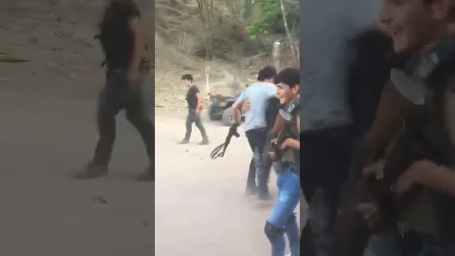 Sicarios Bailando De Alegría