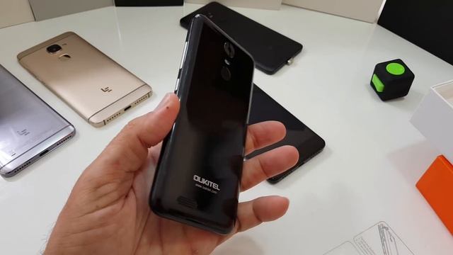 Oukitel c8 revisado del móvil económico de 18:9 смотреть онлайн