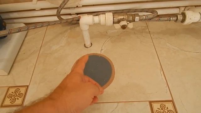 Сделали полы в котельной , был ток на газовой трубе и сколько сажи в дымоходе. смотреть онлайн