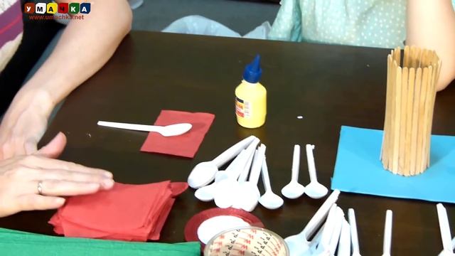 Творческие занятия с детьми Тюльпаны из одноразовой посуды смотреть онлайн