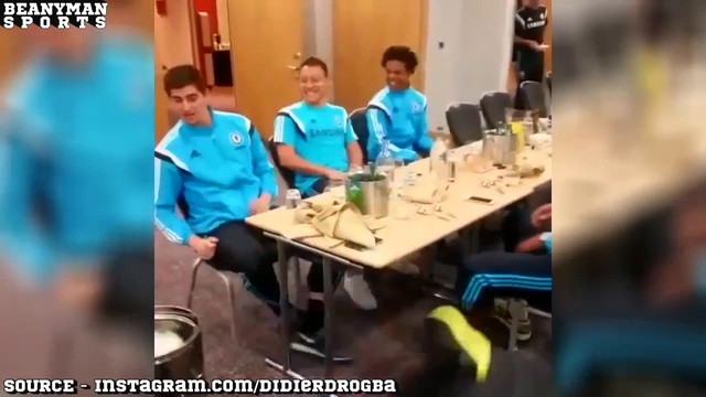 Футболисты Челси развлекаются смотреть онлайн