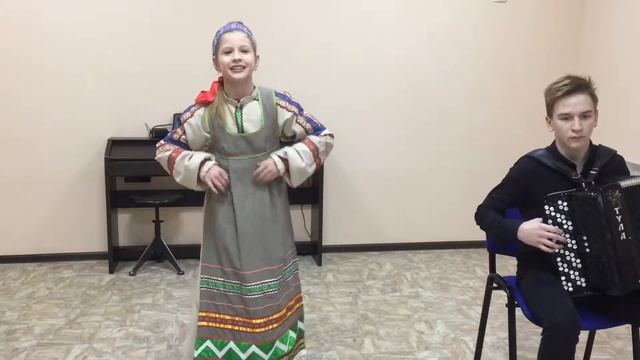 Лебедева Кира. Р.н.п. «Ходят курочки» смотреть онлайн