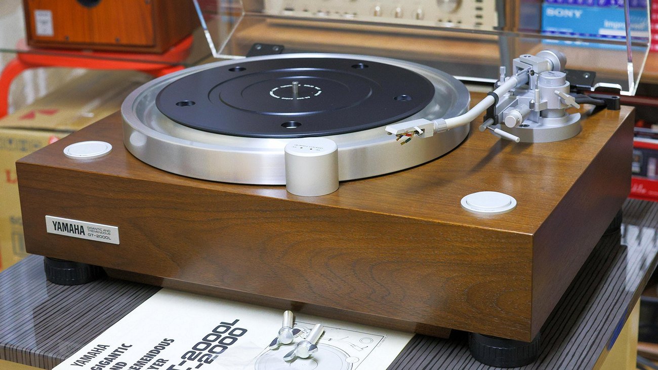 YAMAHA GT-2000L + SAEC SS-300 смотреть онлайн