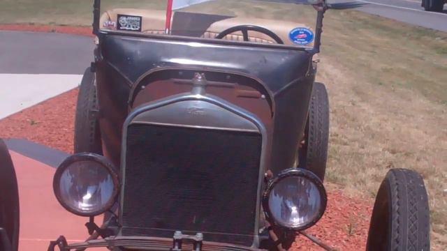 SECOND OLD CAR (Play full screen) смотреть онлайн