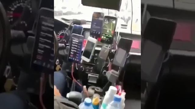 таксист любит свою работу))) смотреть онлайн
