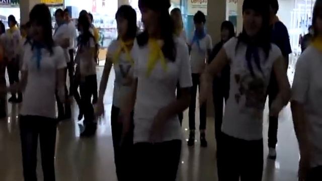 флеш моб ТРЦ РИО Юность смотреть онлайн