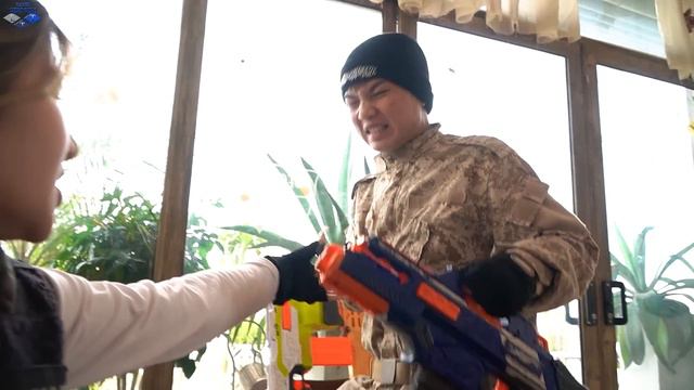 LTT Game Nerf War : Warriors SEAL X Nerf Guns Fight Crime Group Mr Close Silver Revolver Battle смотреть онлайн