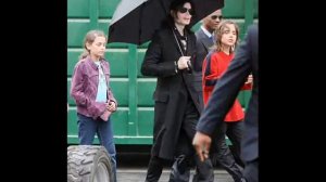 Michael Jackson and his children - «Bliss»
