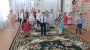 Танец ко дню матери  мамапомогалочка  Старшая группа