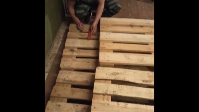 Мебель из поддонов - Диван из паллет - (Европаллеты) - Мебель в стиле ЛОФТ смотреть онлайн