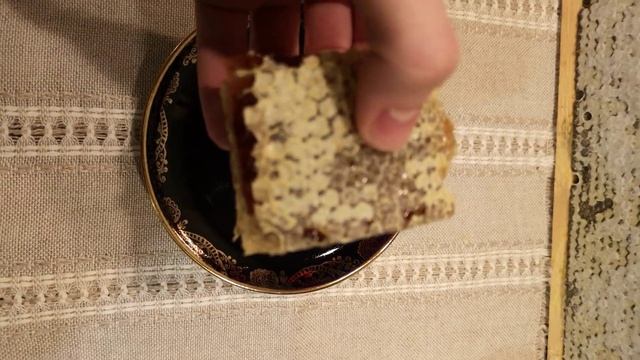 Вкуснейший мед в сотах смотреть онлайн