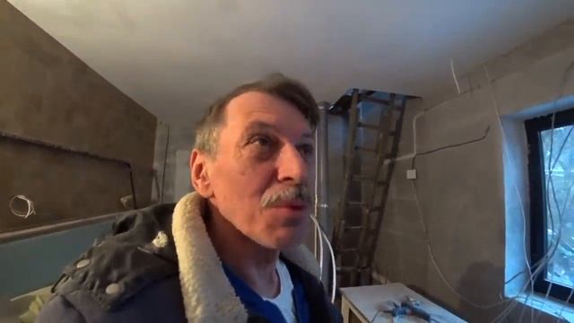 ВЛОГ: Дача - ищем клад. Похоже, меня кинули с плиткой... ((( / Строим дом смотреть онлайн