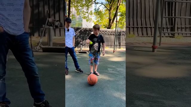 Поймай мяч ? #челлендж #анатолиймаматов #развлечения #sorts #спорт смотреть онлайн